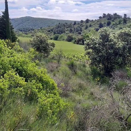 Tatil Evi Dans Les Collines Montirat (Aude)